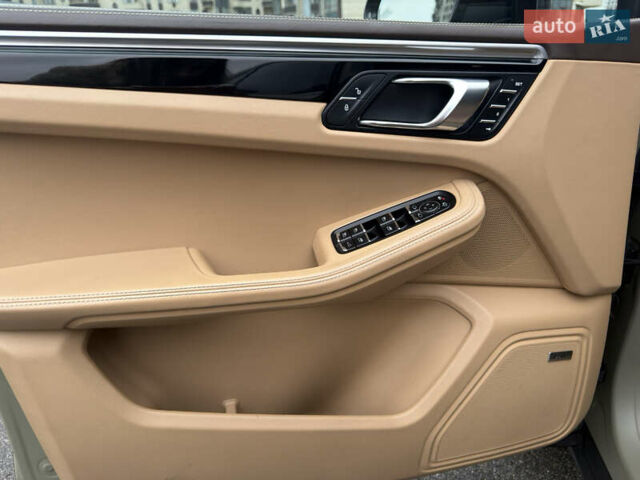 Зеленый Порше Масан, объемом двигателя 1.98 л и пробегом 97 тыс. км за 40500 $, фото 8 на Automoto.ua