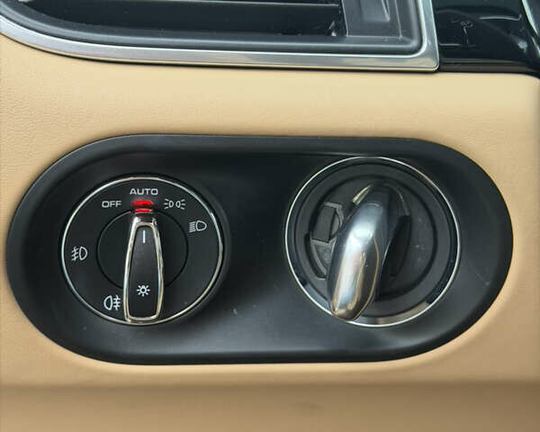 Зеленый Порше Масан, объемом двигателя 1.98 л и пробегом 97 тыс. км за 40500 $, фото 12 на Automoto.ua