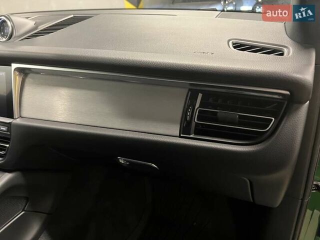 Зелений Порше Масан, об'ємом двигуна 1.98 л та пробігом 133 тис. км за 40734 $, фото 47 на Automoto.ua