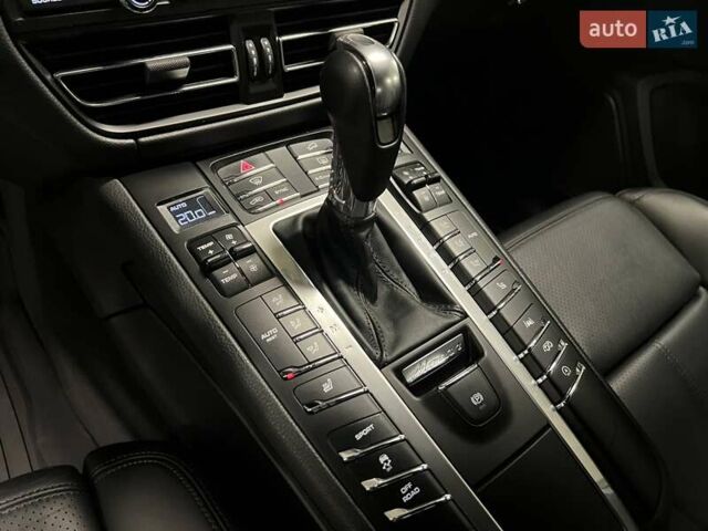 Зелений Порше Масан, об'ємом двигуна 1.98 л та пробігом 133 тис. км за 40734 $, фото 38 на Automoto.ua