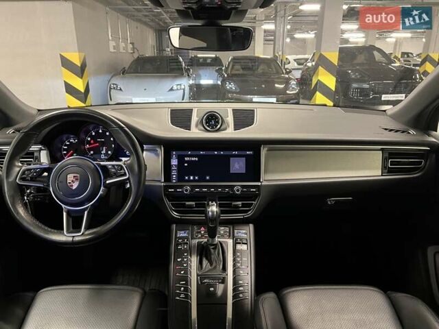 Зелений Порше Масан, об'ємом двигуна 1.98 л та пробігом 133 тис. км за 40734 $, фото 29 на Automoto.ua