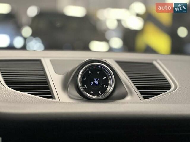 Зелений Порше Масан, об'ємом двигуна 1.98 л та пробігом 133 тис. км за 40734 $, фото 40 на Automoto.ua