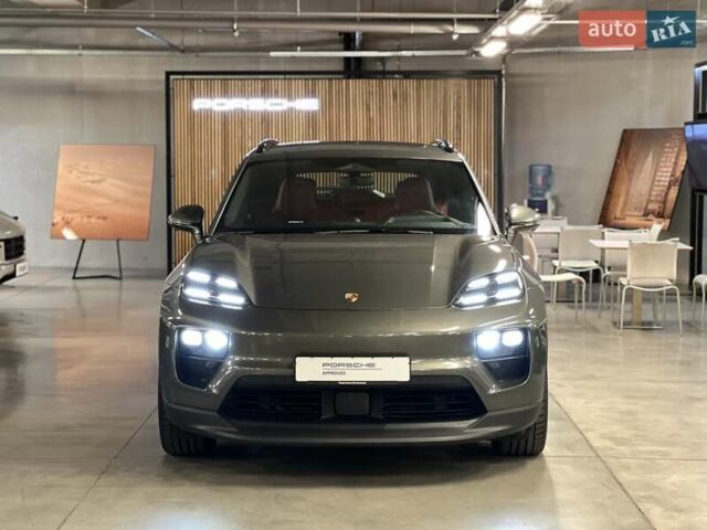 Зеленый Порше Масан, объемом двигателя 0 л и пробегом 8 тыс. км за 118186 $, фото 4 на Automoto.ua