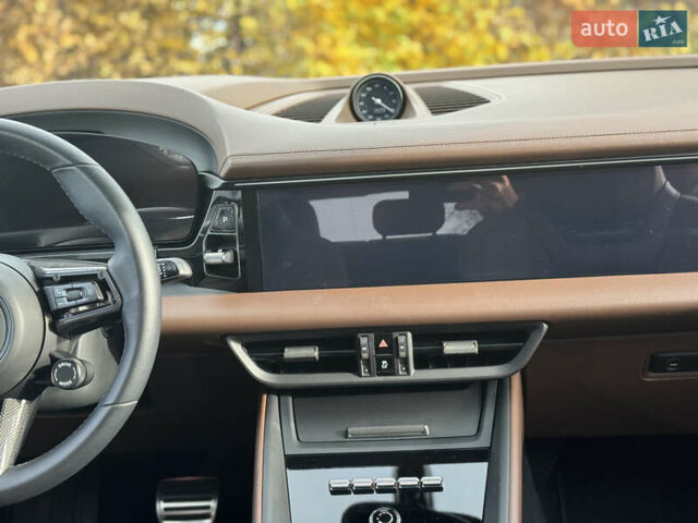 Зеленый Порше Масан, объемом двигателя 0 л и пробегом 12 тыс. км за 134999 $, фото 47 на Automoto.ua