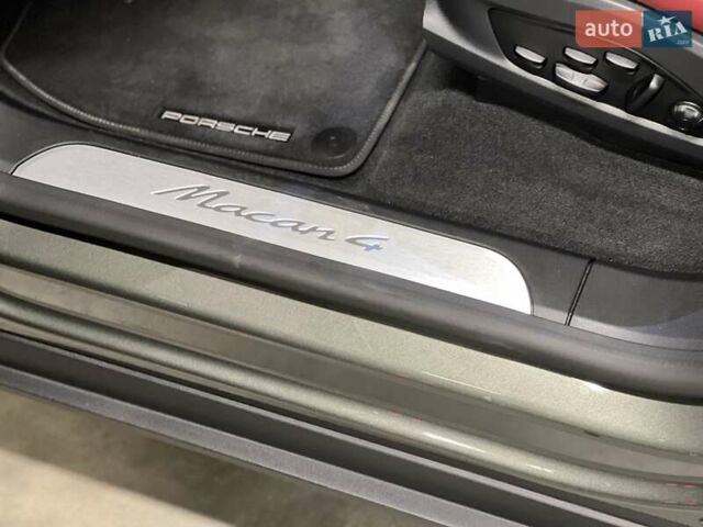 Зеленый Порше Масан, объемом двигателя 0 л и пробегом 8 тыс. км за 118186 $, фото 33 на Automoto.ua