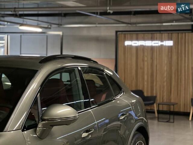 Зеленый Порше Масан, объемом двигателя 0 л и пробегом 8 тыс. км за 118186 $, фото 8 на Automoto.ua
