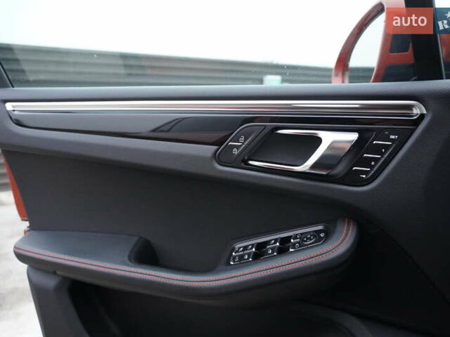 Оранжевый Порше Масан, объемом двигателя 1.98 л и пробегом 42 тыс. км за 65000 $, фото 14 на Automoto.ua