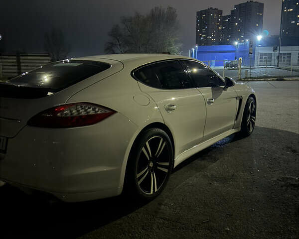 Белый Порше Панамера, объемом двигателя 3.61 л и пробегом 120 тыс. км за 14500 $, фото 5 на Automoto.ua