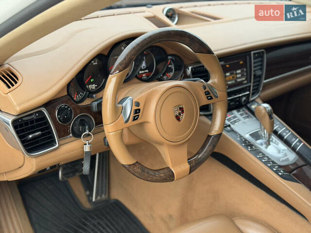 Білий Порше Panamera, об'ємом двигуна 4.8 л та пробігом 210 тис. км за 21500 $, фото 20 на Automoto.ua
