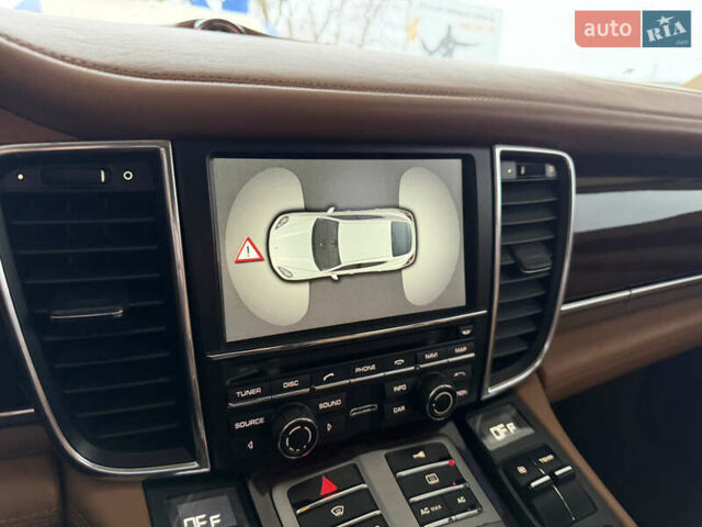 Білий Порше Panamera, об'ємом двигуна 4.8 л та пробігом 210 тис. км за 21500 $, фото 46 на Automoto.ua