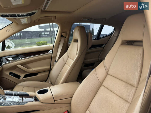 Білий Порше Panamera, об'ємом двигуна 4.8 л та пробігом 180 тис. км за 16350 $, фото 31 на Automoto.ua