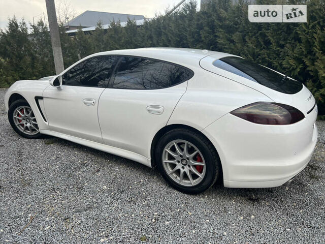 Білий Порше Panamera, об'ємом двигуна 4.81 л та пробігом 190 тис. км за 28000 $, фото 5 на Automoto.ua