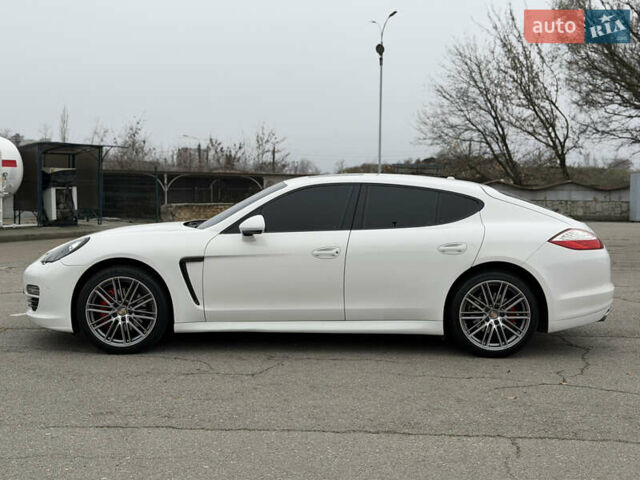 Білий Порше Panamera, об'ємом двигуна 4.8 л та пробігом 210 тис. км за 21500 $, фото 3 на Automoto.ua