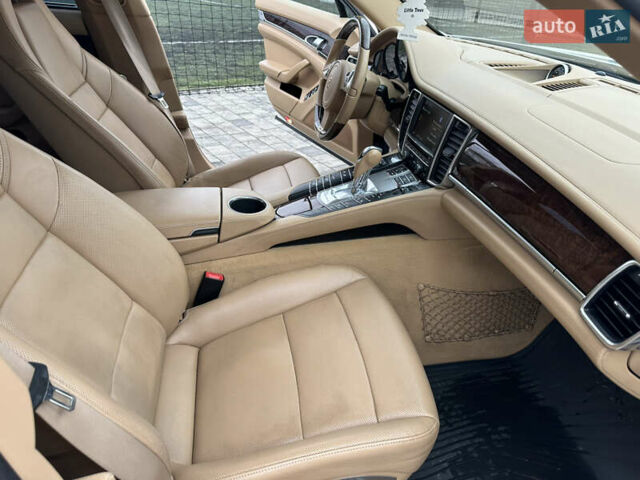 Білий Порше Panamera, об'ємом двигуна 4.8 л та пробігом 180 тис. км за 16350 $, фото 26 на Automoto.ua