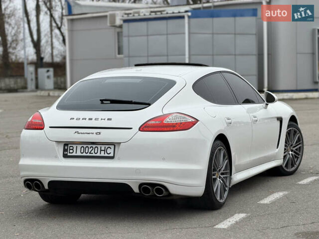 Білий Порше Panamera, об'ємом двигуна 4.8 л та пробігом 210 тис. км за 21500 $, фото 16 на Automoto.ua