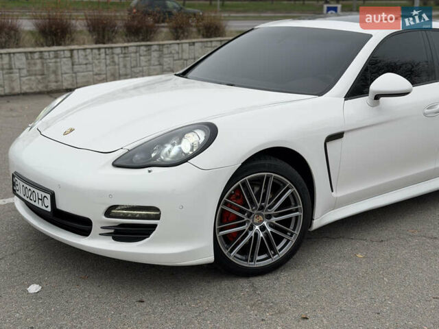 Білий Порше Panamera, об'ємом двигуна 4.8 л та пробігом 210 тис. км за 21500 $, фото 14 на Automoto.ua