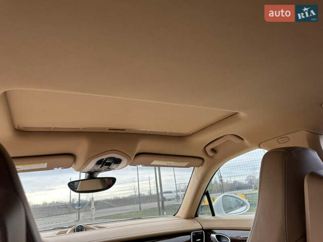 Білий Порше Panamera, об'ємом двигуна 4.8 л та пробігом 180 тис. км за 16350 $, фото 36 на Automoto.ua