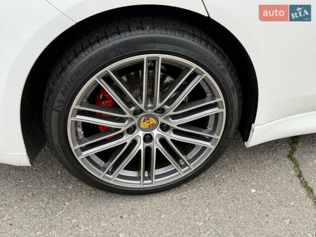 Білий Порше Panamera, об'ємом двигуна 4.8 л та пробігом 210 тис. км за 21500 $, фото 9 на Automoto.ua