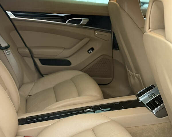 Белый Порше Панамера, объемом двигателя 3.6 л и пробегом 125 тыс. км за 17999 $, фото 36 на Automoto.ua