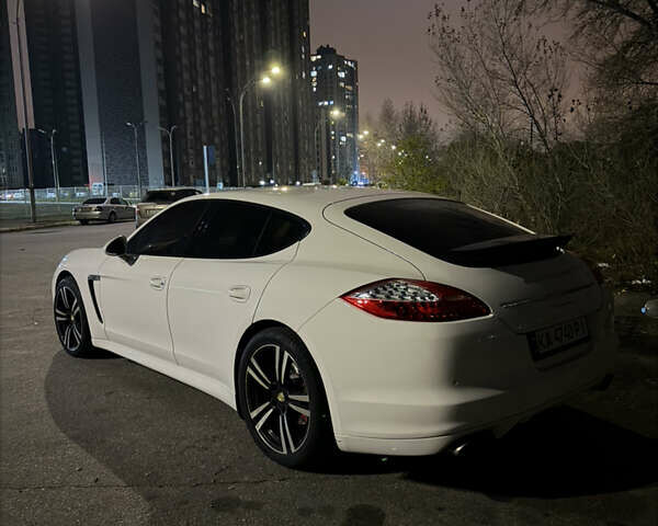 Белый Порше Панамера, объемом двигателя 3.61 л и пробегом 120 тыс. км за 14500 $, фото 4 на Automoto.ua