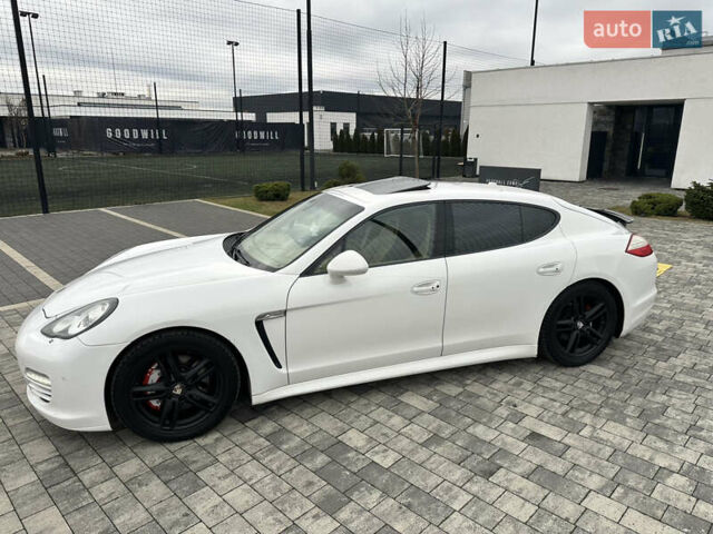 Білий Порше Panamera, об'ємом двигуна 4.8 л та пробігом 180 тис. км за 16350 $, фото 6 на Automoto.ua