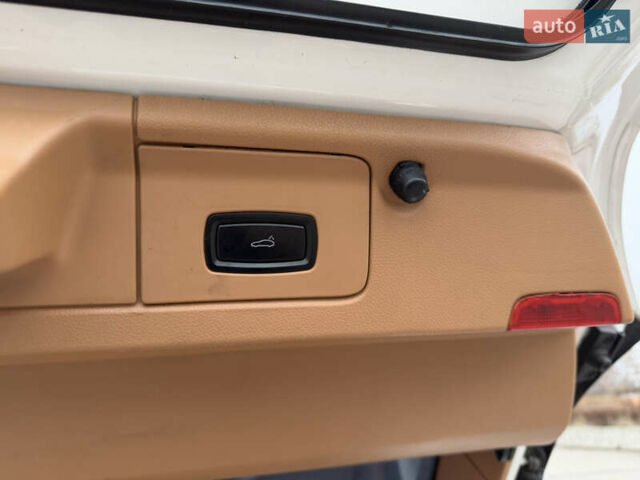 Білий Порше Panamera, об'ємом двигуна 4.8 л та пробігом 210 тис. км за 21500 $, фото 27 на Automoto.ua