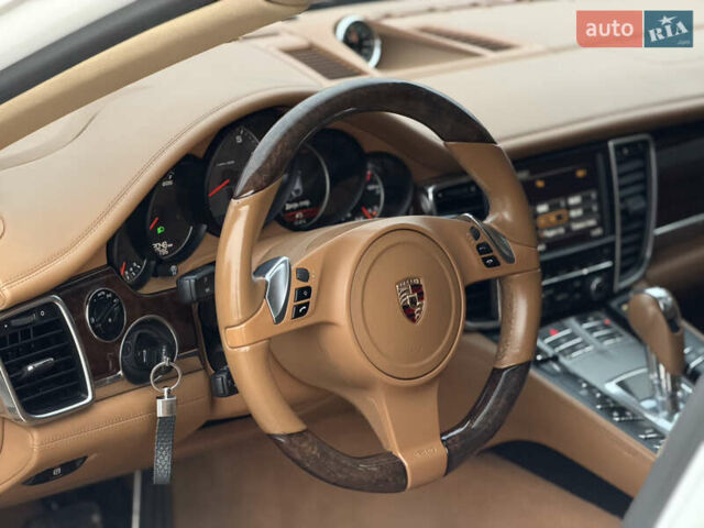 Білий Порше Panamera, об'ємом двигуна 4.8 л та пробігом 210 тис. км за 21500 $, фото 19 на Automoto.ua