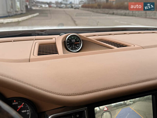 Білий Порше Panamera, об'ємом двигуна 4.8 л та пробігом 210 тис. км за 21500 $, фото 41 на Automoto.ua