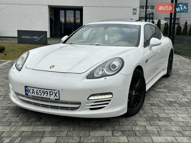 Білий Порше Panamera, об'ємом двигуна 4.8 л та пробігом 180 тис. км за 16350 $, фото 3 на Automoto.ua