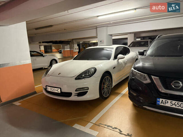 Білий Порше Panamera, об'ємом двигуна 4.8 л та пробігом 210 тис. км за 21500 $, фото 49 на Automoto.ua