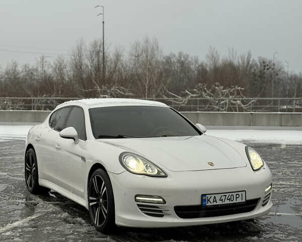 Белый Порше Панамера, объемом двигателя 3.6 л и пробегом 125 тыс. км за 17999 $, фото 22 на Automoto.ua