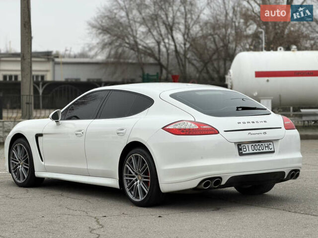 Білий Порше Panamera, об'ємом двигуна 4.8 л та пробігом 210 тис. км за 21500 $, фото 6 на Automoto.ua