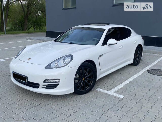 Білий Порше Panamera, об'ємом двигуна 4.81 л та пробігом 119 тис. км за 23450 $, фото 8 на Automoto.ua