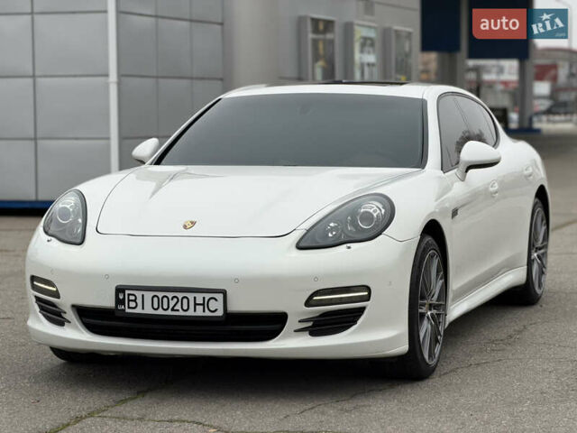 Білий Порше Panamera, об'ємом двигуна 4.8 л та пробігом 210 тис. км за 21500 $, фото 5 на Automoto.ua