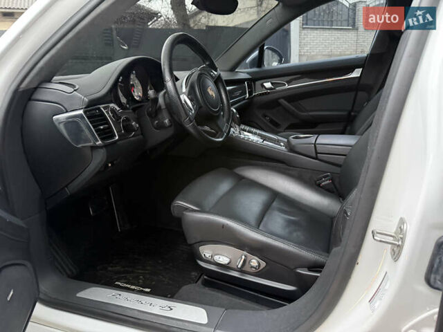 Белый Порше Панамера, объемом двигателя 4.8 л и пробегом 139 тыс. км за 17000 $, фото 29 на Automoto.ua