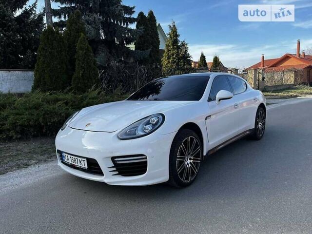 Білий Порше Panamera, об'ємом двигуна 4.81 л та пробігом 137 тис. км за 25000 $, фото 3 на Automoto.ua