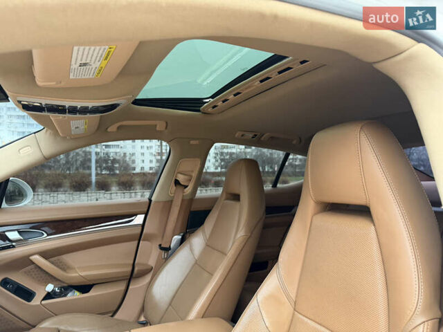 Білий Порше Panamera, об'ємом двигуна 4.8 л та пробігом 210 тис. км за 21500 $, фото 23 на Automoto.ua