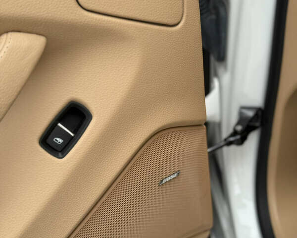 Белый Порше Панамера, объемом двигателя 3.6 л и пробегом 125 тыс. км за 17999 $, фото 27 на Automoto.ua