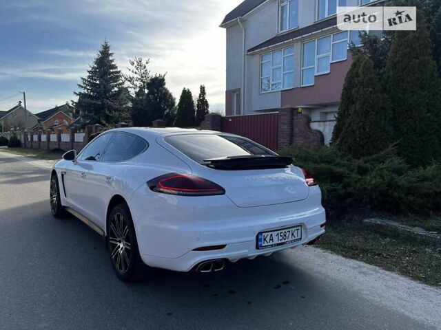 Білий Порше Panamera, об'ємом двигуна 4.81 л та пробігом 137 тис. км за 25000 $, фото 36 на Automoto.ua