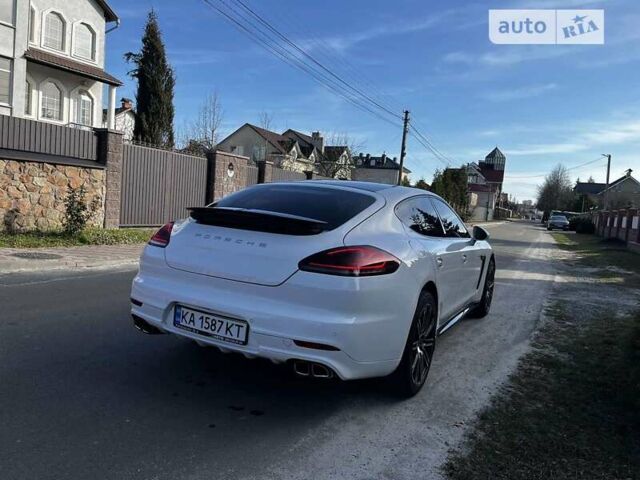 Білий Порше Panamera, об'ємом двигуна 4.81 л та пробігом 137 тис. км за 25000 $, фото 37 на Automoto.ua