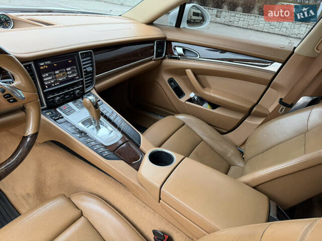 Білий Порше Panamera, об'ємом двигуна 4.8 л та пробігом 210 тис. км за 21500 $, фото 24 на Automoto.ua