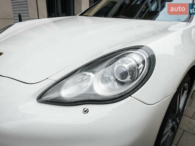 Белый Порше Панамера, объемом двигателя 4.81 л и пробегом 129 тыс. км за 26000 $, фото 20 на Automoto.ua