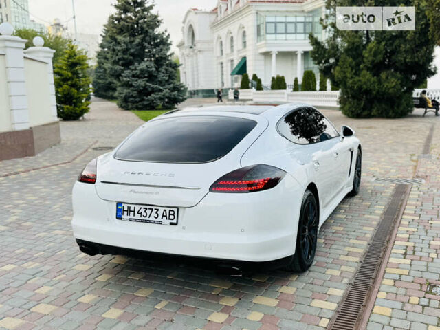 Білий Порше Panamera, об'ємом двигуна 3.6 л та пробігом 117 тис. км за 22900 $, фото 8 на Automoto.ua