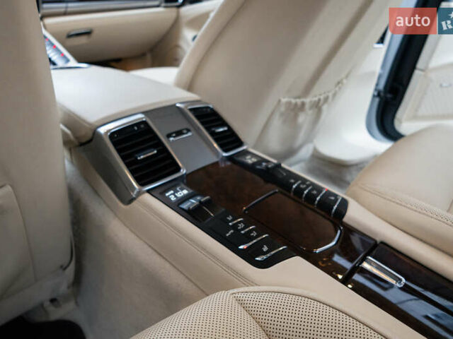 Белый Порше Панамера, объемом двигателя 4.81 л и пробегом 129 тыс. км за 26000 $, фото 50 на Automoto.ua