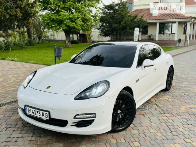 Білий Порше Panamera, об'ємом двигуна 3.6 л та пробігом 117 тис. км за 22900 $, фото 2 на Automoto.ua