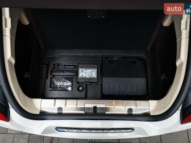 Белый Порше Панамера, объемом двигателя 4.81 л и пробегом 129 тыс. км за 26000 $, фото 12 на Automoto.ua