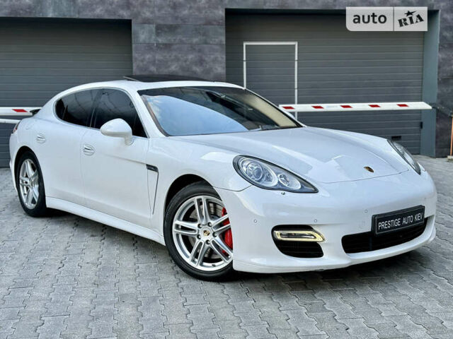 Білий Порше Panamera, об'ємом двигуна 4.81 л та пробігом 99 тис. км за 33000 $, фото 5 на Automoto.ua