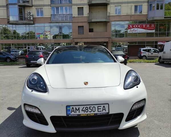 Білий Порше Panamera, об'ємом двигуна 3 л та пробігом 65 тис. км за 31800 $, фото 10 на Automoto.ua
