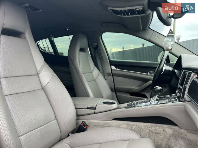 Белый Порше Панамера, объемом двигателя 4.81 л и пробегом 168 тыс. км за 21900 $, фото 15 на Automoto.ua