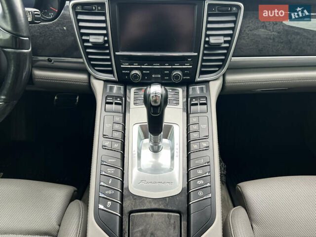 Белый Порше Панамера, объемом двигателя 4.81 л и пробегом 168 тыс. км за 21900 $, фото 10 на Automoto.ua